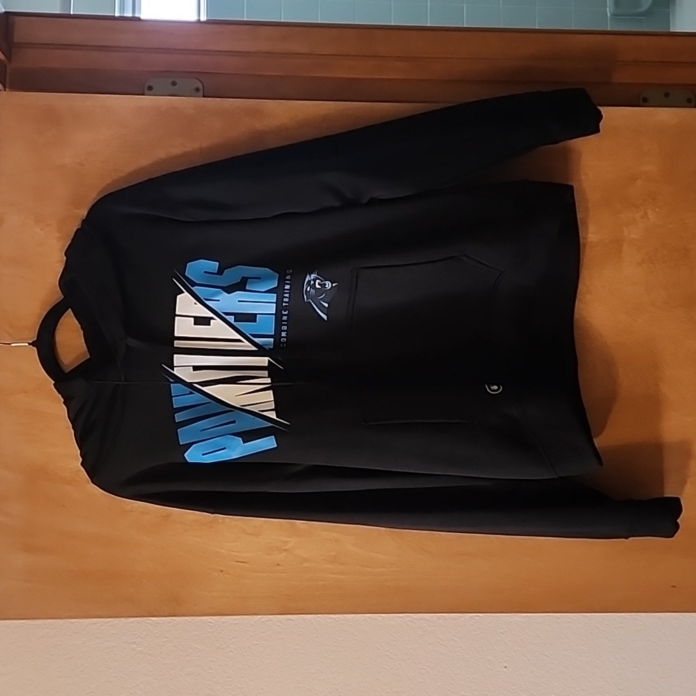 NWOT New Era Mens Carolina Panthers Black Hoodie